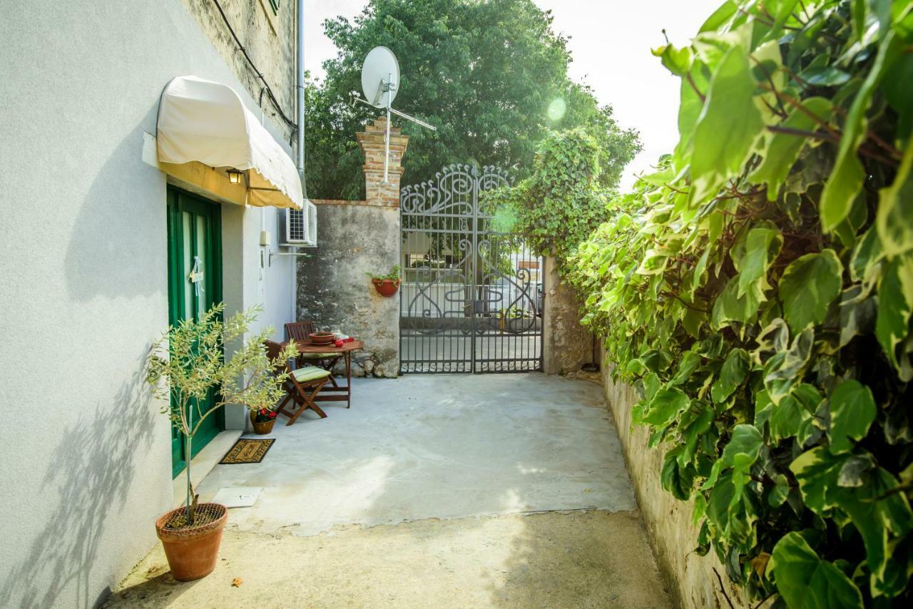 Rustica Apartments Šibenik Eksteriør bilde